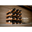 Uchwyt na butelki z drewna i stali na 12 butelek